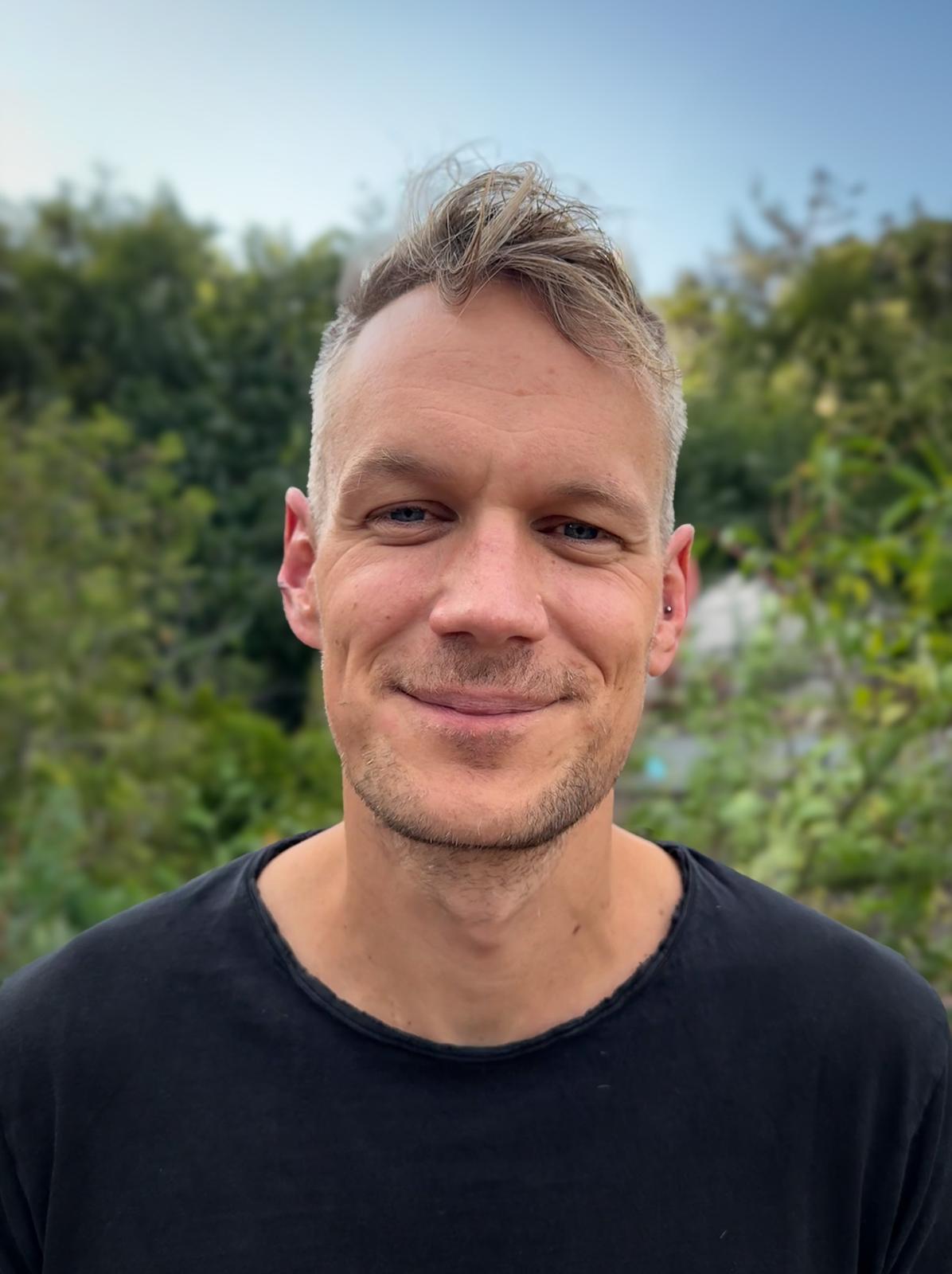 Dr. Martin Verner