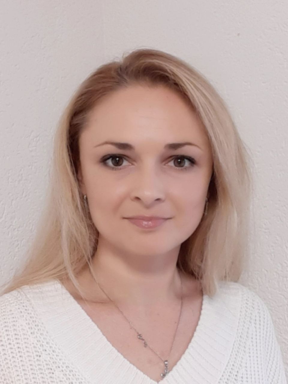 Dr. Antonina Hryvko